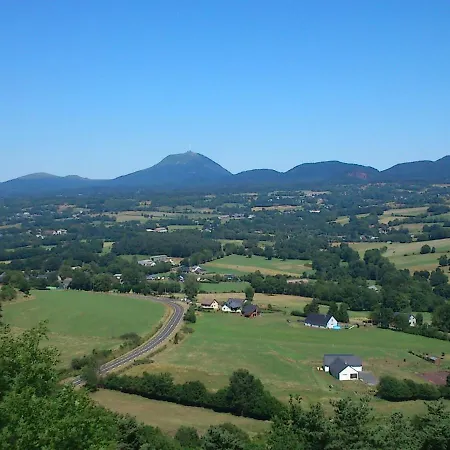 Tulipe, 5 Personnes, Entre Sancy Et Volcans D'auvergne Apartment