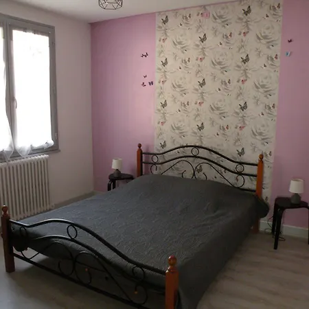 Apartment Tulipe, 5 Personnes, Entre Sancy Et Volcans D'auvergne *
